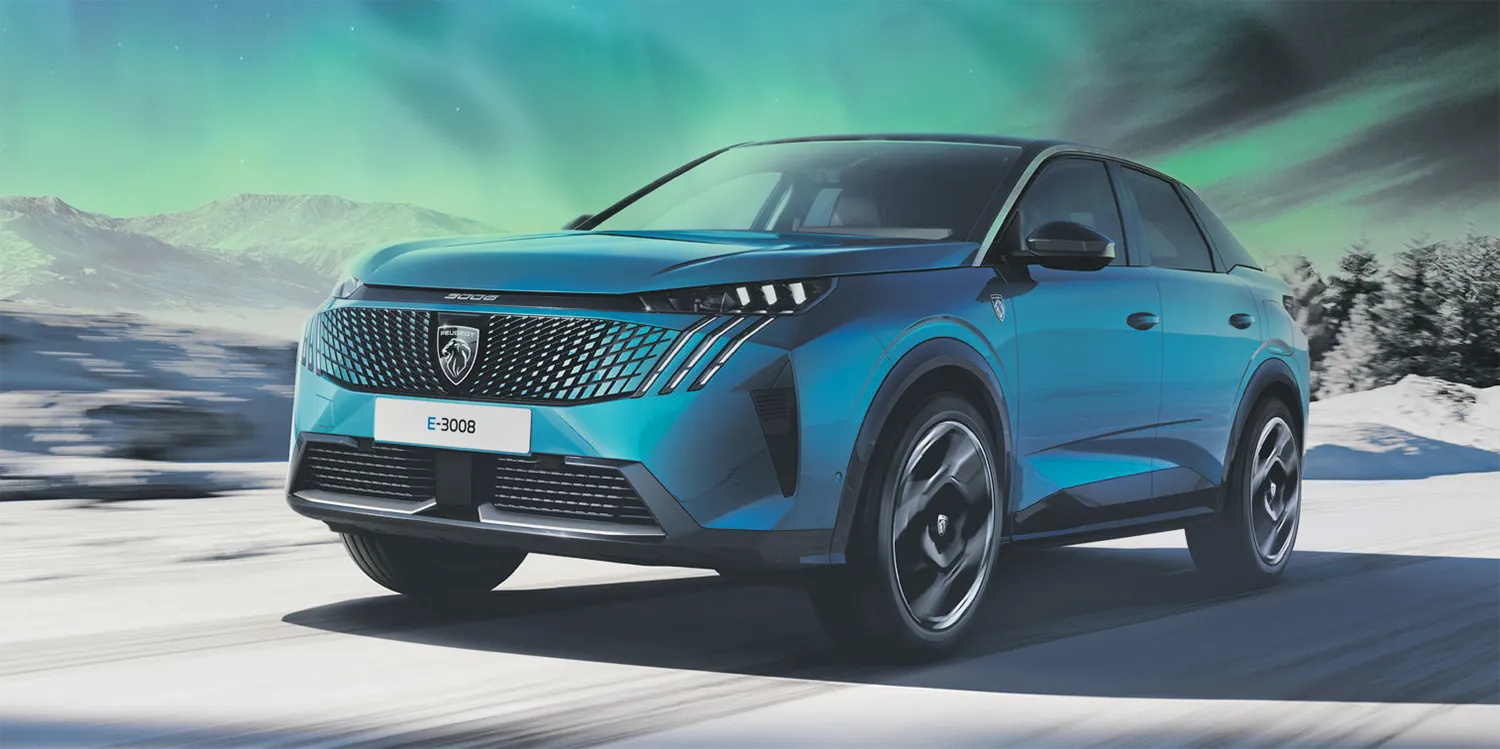 Peugeot e-3008 AWD mäkelän autossa