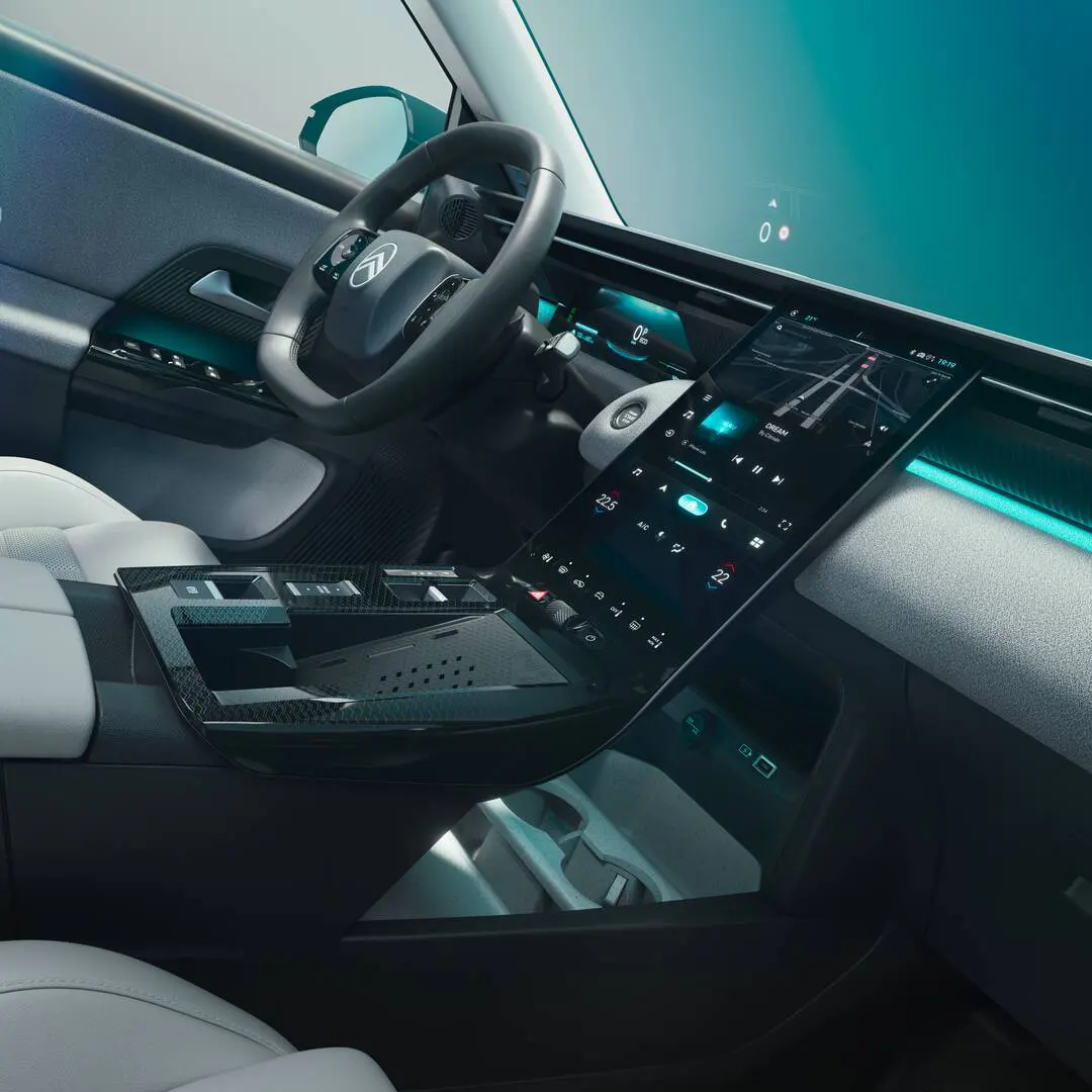 UUSI CITROËN C5 Aircross Teknologiaa helpottamaan elämää
